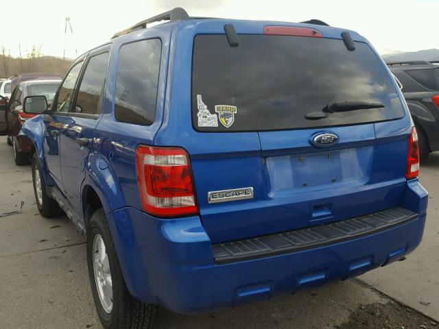 1FMCU0C79CKB80688 - 2012 FORD ESCAPE XLS BLUE photo 3