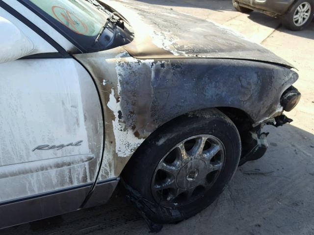 2G4WF5212X1535465 - 1999 BUICK REGAL GS Blanc photo 9