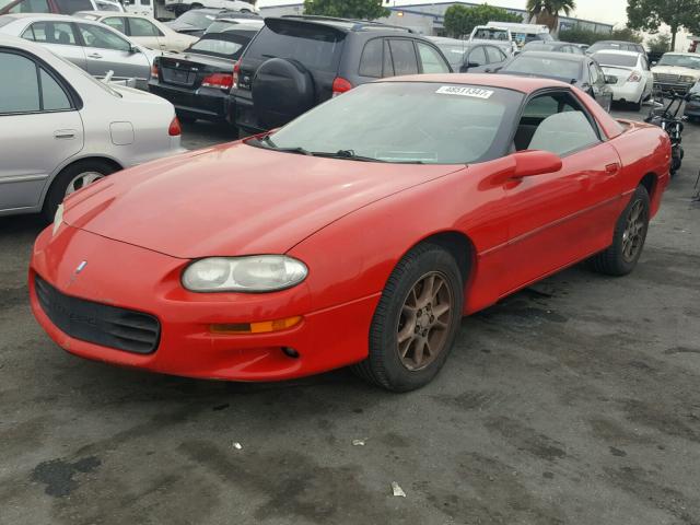 2G1FP22K622147661 - 2002 CHEVROLET CAMARO RED photo 2