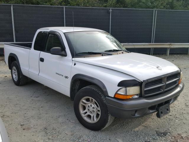 1B7GL12XX2S663573 - 2002 DODGE DAKOTA BAS WHITE photo 1