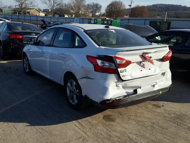 1FAHP3F27CL478465 - 2012 FORD FOCUS SE WHITE photo 3