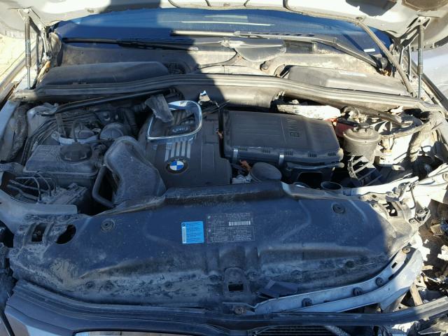 WBANV93579C132605 - 2009 BMW 535 XI GRAY photo 7