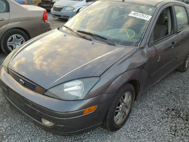 3FAFP37383R187649 - 2003 FORD FOCUS ZX5 GRAY photo 10