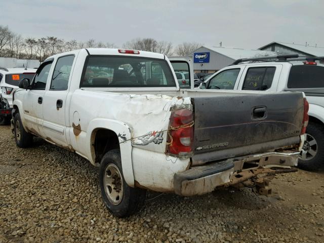 1GCGK13U43F102741 - 2003 CHEVROLET SILVERADO WHITE photo 3