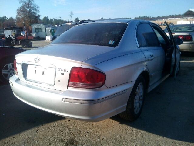 KMHWF35H44A032969 - 2004 HYUNDAI SONATA GLS GRAY photo 4