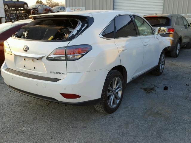 2T2ZB1BA4FC001711 - 2015 LEXUS RX 450H WHITE photo 4