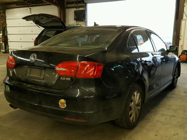 3VWDX7AJ9CM423123 - 2012 VOLKSWAGEN JETTA SE Qara foto 4