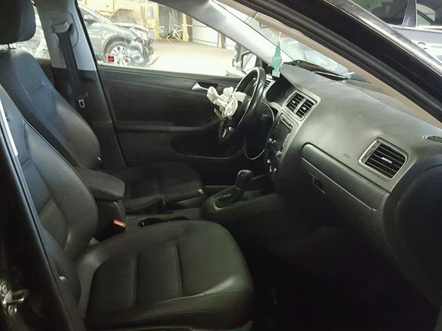 3VWDX7AJ9CM423123 - 2012 VOLKSWAGEN JETTA SE Qara foto 5