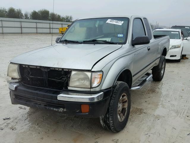 5TESN92N4YZ710697 - 2000 TOYOTA TACOMA XTR SILVER photo 2