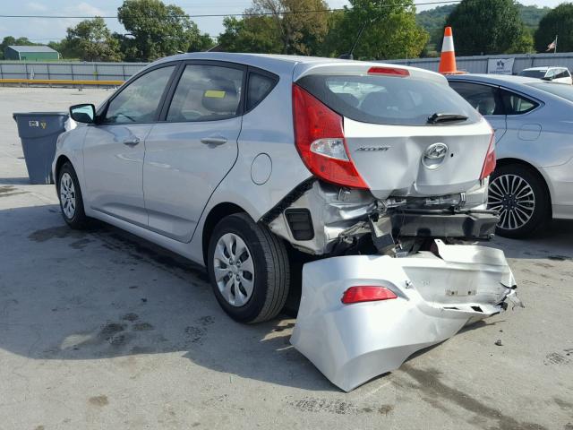 KMHCT5AE0HU336484 - 2017 HYUNDAI ACCENT SE SILVER photo 3