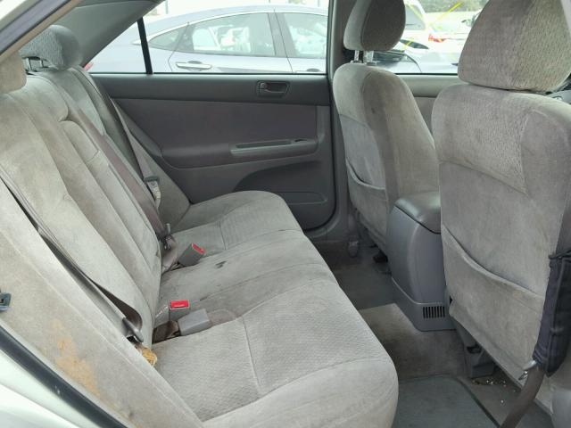 JTDBE32K620061205 - 2002 TOYOTA CAMRY LE SILVER photo 6