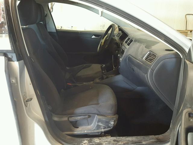 3VW1K7AJ4EM436754 - 2014 VOLKSWAGEN JETTA BASE SILVER photo 5