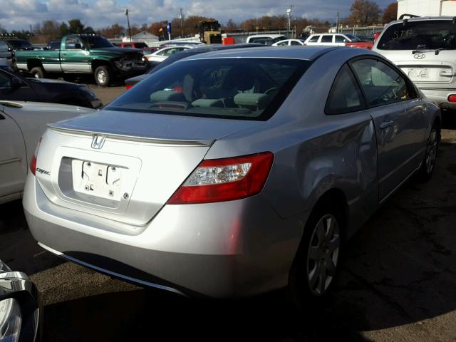 2HGFG116X8H571390 - 2008 HONDA CIVIC LX SILVER photo 4