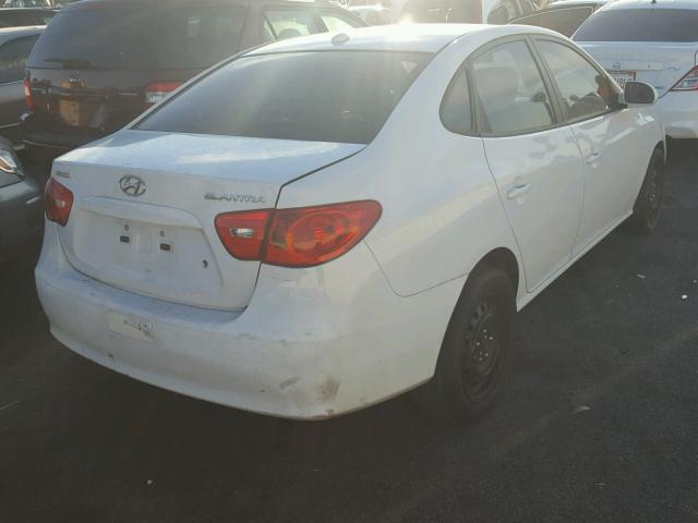 KMHDU46D28U409642 - 2008 HYUNDAI ELANTRA GL WHITE photo 4