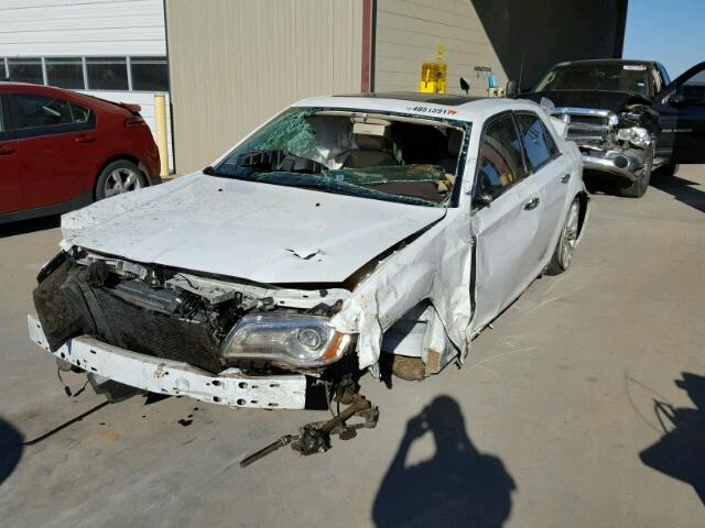 2C3CCAET6DH715108 - 2013 CHRYSLER 300C WHITE photo 2