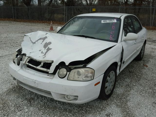 KNAGD126455427926 - 2005 KIA OPTIMA LX WHITE photo 2