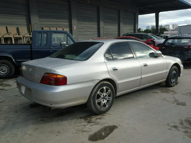 19UUA5653XA031201 - 1999 ACURA 3.2TL SILVER photo 4