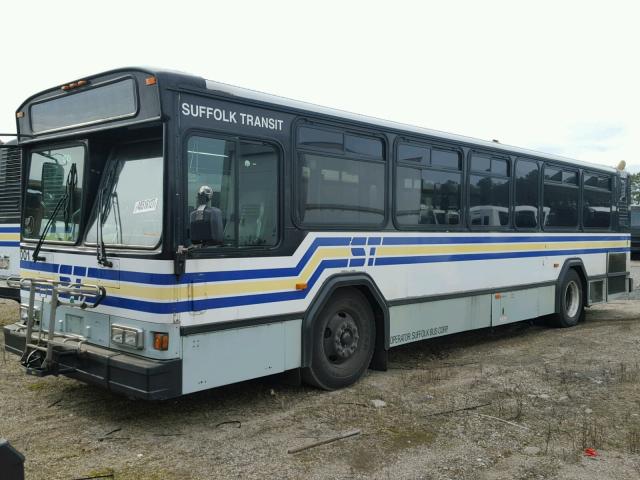 15GCB211251112691 - 2005 GILLIG TRANSIT BU WHITE photo 2