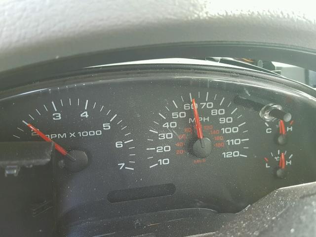 1FTRF122X5NC10335 - 2005 FORD F150 أسود صورة 8