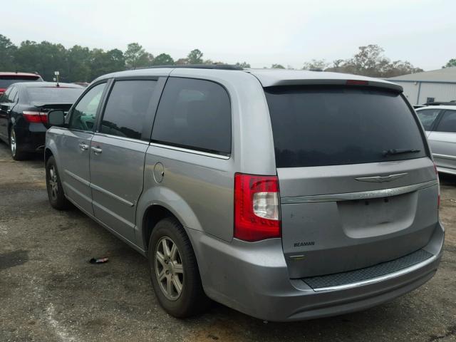 2C4RC1BG9DR583078 - 2013 CHRYSLER TOWN & COU SILVER photo 3