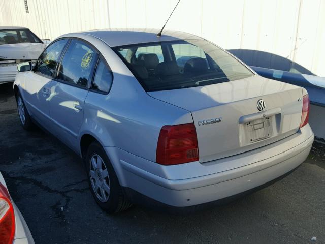 WVWPD63B3XE508284 - 1999 VOLKSWAGEN PASSAT GLX 银色 照片 3