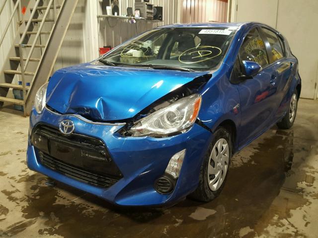 JTDKDTB33F1093072 - 2015 TOYOTA PRIUS C BLUE photo 2