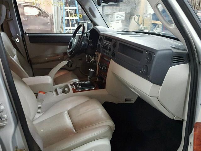 1J8HG58P37C595876 - 2007 JEEP COMMANDER SILVER photo 5