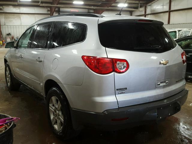 1GNLVGED3AS137286 - 2010 CHEVROLET TRAVERSE L SILVER photo 3