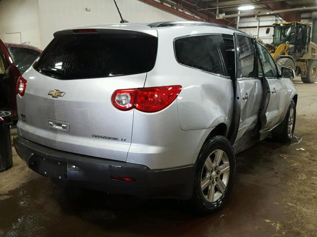 1GNLVGED3AS137286 - 2010 CHEVROLET TRAVERSE L SILVER photo 4