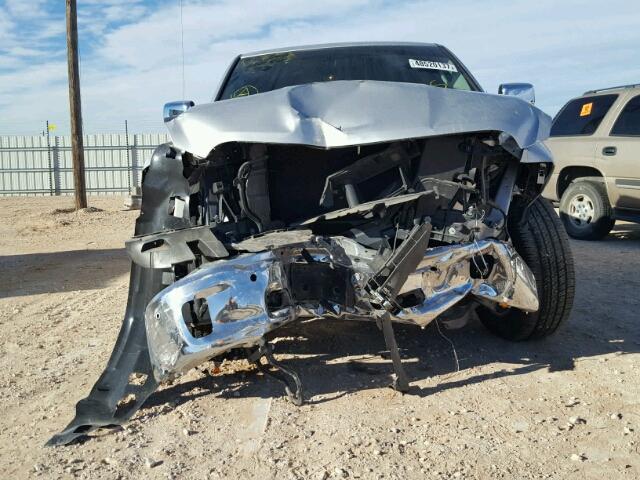 1C6RR6LT9HS723536 - 2017 RAM 1500 SLT SILVER photo 9