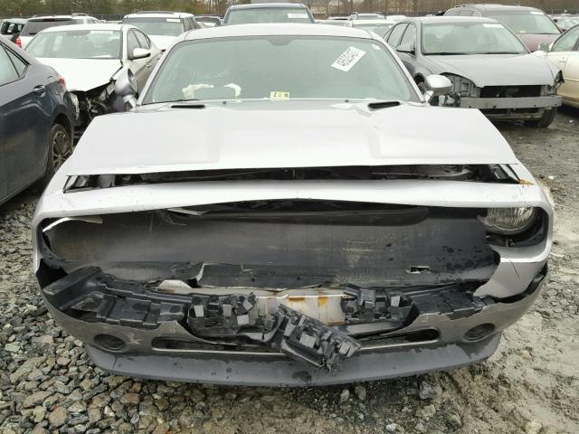 2C3CDYAG3DH582127 - 2013 DODGE CHALLENGER SILVER photo 9