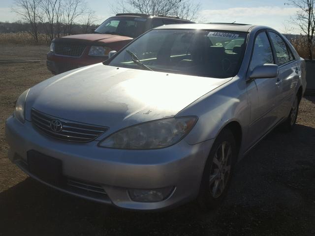 4T1BF30K76U114391 - 2006 TOYOTA CAMRY LE SILVER photo 2
