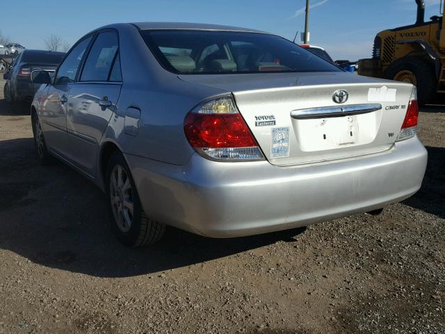 4T1BF30K76U114391 - 2006 TOYOTA CAMRY LE 银色 照片 3