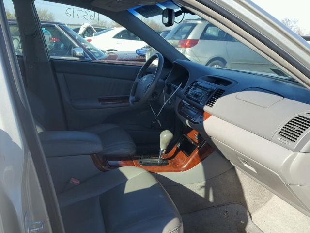4T1BF30K76U114391 - 2006 TOYOTA CAMRY LE 银色 照片 5