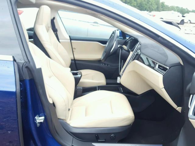 5YJSA1E22GF133635 - 2016 TESLA MODEL S ლურჯი ფოტო 5