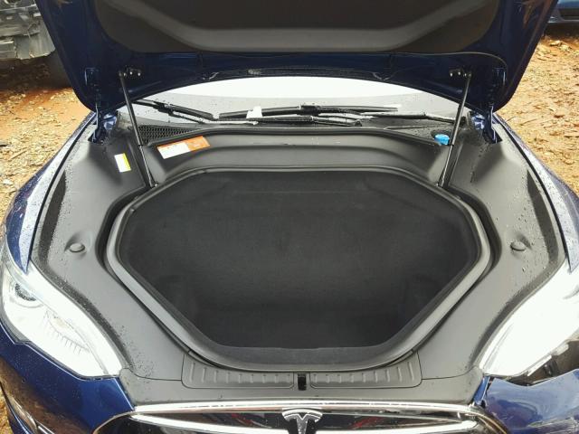 5YJSA1E22GF133635 - 2016 TESLA MODEL S ლურჯი ფოტო 7