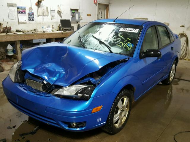 1FAFP34N37W304921 - 2007 FORD FOCUS ZX4 BLUE photo 2