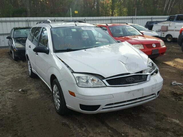 1FAHP36N45W277733 - 2005 FORD FOCUS ZXW WHITE photo 1