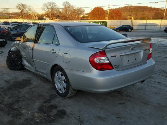 4T1BE32K82U632293 - 2002 TOYOTA CAMRY LE SILVER photo 3