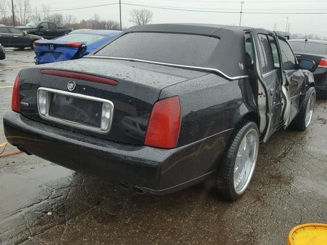 1G6KD54YX4U209838 - 2004 CADILLAC DEVILLE BLACK photo 4