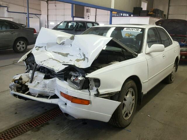 JT2VK13E3N0061291 - 1992 TOYOTA CAMRY XLE WHITE photo 2