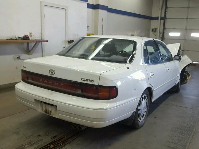 JT2VK13E3N0061291 - 1992 TOYOTA CAMRY XLE WHITE photo 4