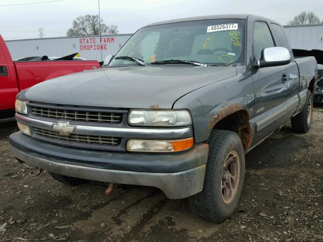 2GCEK19T8X1272281 - 1999 CHEVROLET SILVERADO GRAY photo 2