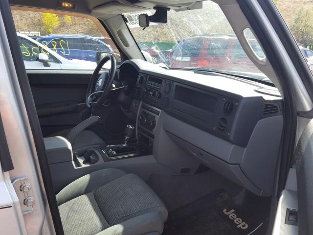 1J8HG48N57C672692 - 2007 JEEP COMMANDER SILVER photo 5