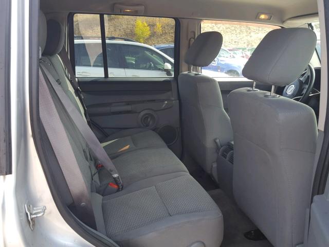 1J8HG48N57C672692 - 2007 JEEP COMMANDER SILVER photo 6