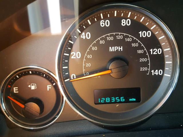 1J8HG48N57C672692 - 2007 JEEP COMMANDER SILVER photo 8