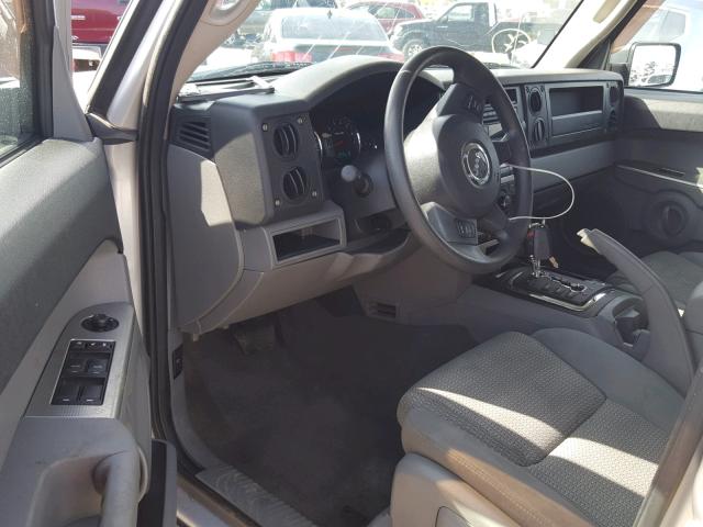 1J8HG48N57C672692 - 2007 JEEP COMMANDER SILVER photo 9