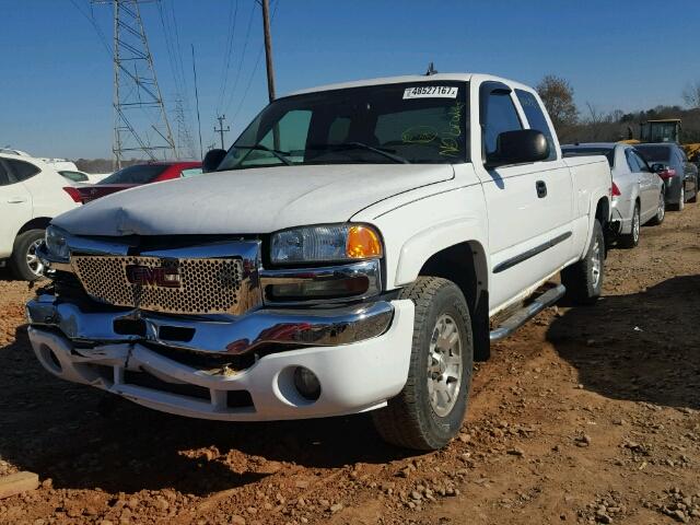 2GTEK19B561305033 - 2006 GMC NEW SIERRA WHITE photo 2