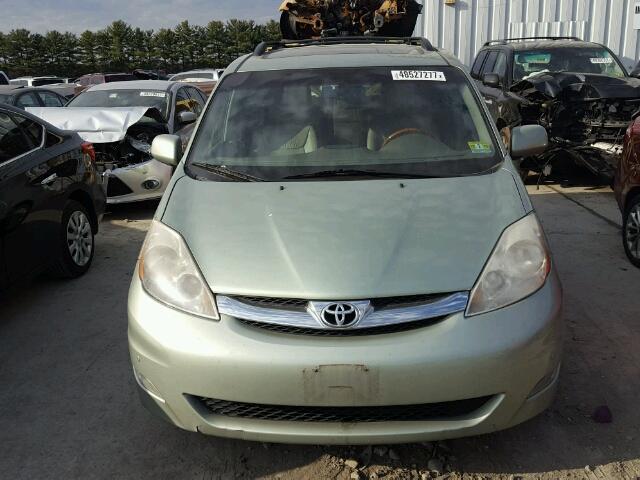 5TDYK4CC1AS295473 - 2010 TOYOTA SIENNA XLE GREEN photo 9