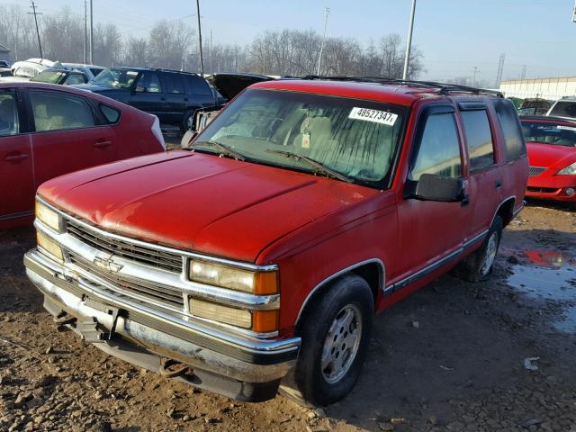 1GNEK13R4VJ439730 - 1997 CHEVROLET TAHOE K150 RED photo 2